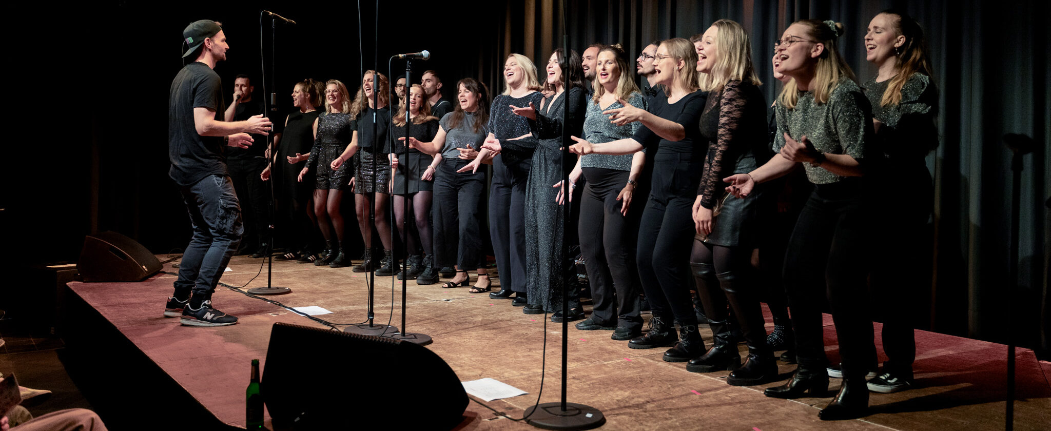 newchoirontheblock-ncotb-onstage